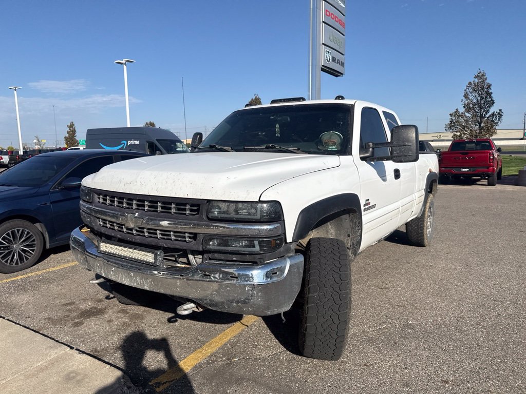 Used 2002 Chevrolet Silverado 2500 LS w/ Electrical Convenience Pkg AWD/4WD image 3