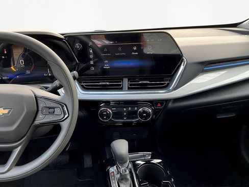 New 2026 Chevrolet Trax LT image 7