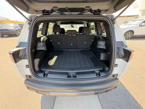 New 2026 Jeep Cherokee Laredo AWD/4WD image 24