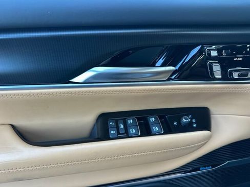 Used 2024 Jeep Grand Wagoneer Series III w/ Rear Seat Video Group 1 image 13