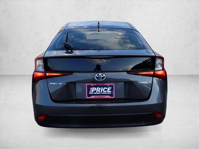 Used 2019 Toyota Prius LE FWD image 3
