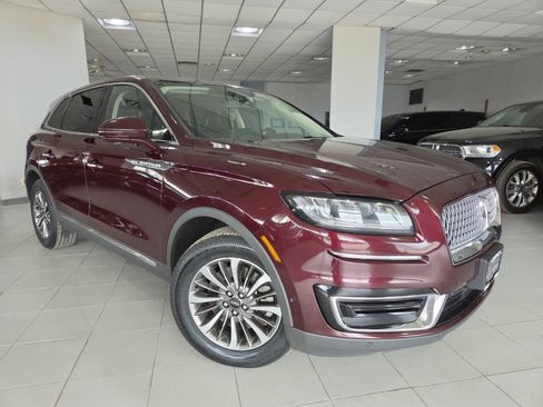 Used 2021 Lincoln Nautilus Reserve FWD image 1