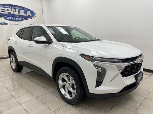 New 2026 Chevrolet Trax LS w/ LS Convenience Package image 1