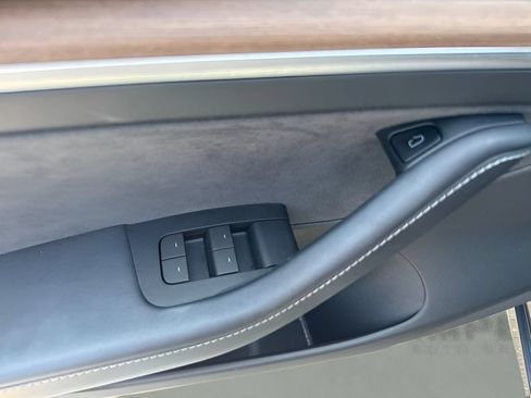 Used 2022 Tesla Model 3 RWD image 18