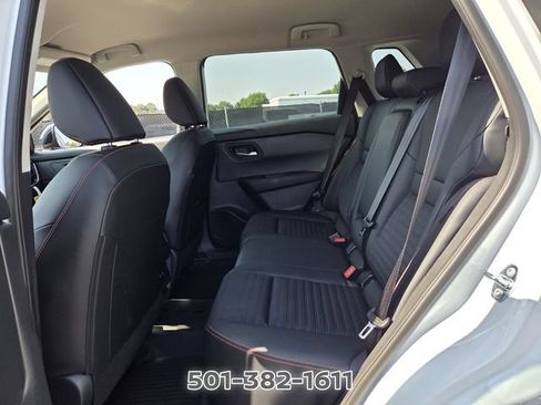 Used 2026 Nissan Rogue SV AWD/4WD image 14