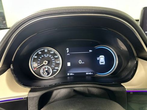 Used 2022 Genesis GV70 2.5T w/ Advanced Package image 17