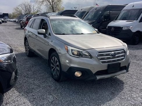 Used 2017 Subaru Outback 2.5i Limited AWD/4WD image 8