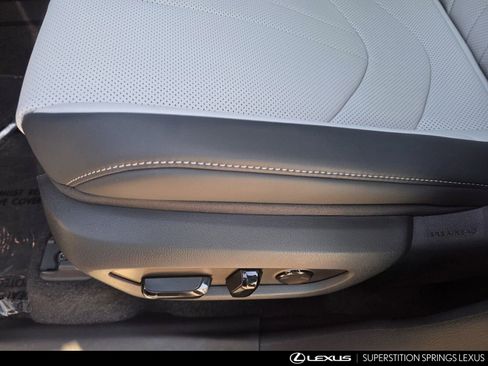 New 2026 Lexus TX 500h AWD image 15