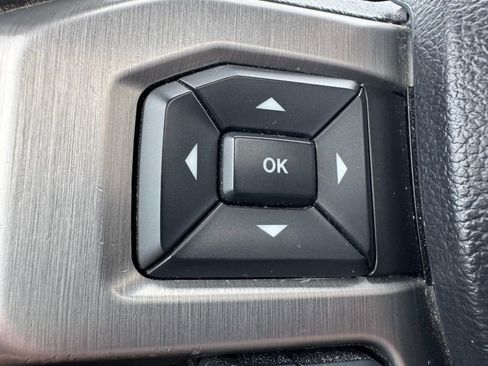 Used 2019 Ford F150 Platinum w/ Equipment Group 701A Luxury AWD/4WD image 17