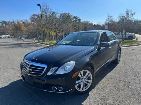 Used 2010 Mercedes-Benz E 350 4MATIC Sedan image 2