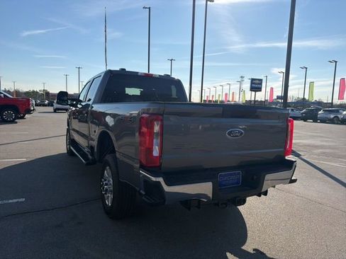Used 2024 Ford F350 XLT image 6