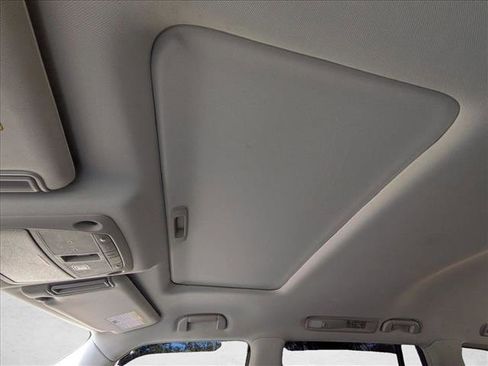 Used 2022 Nissan Armada SL image 11