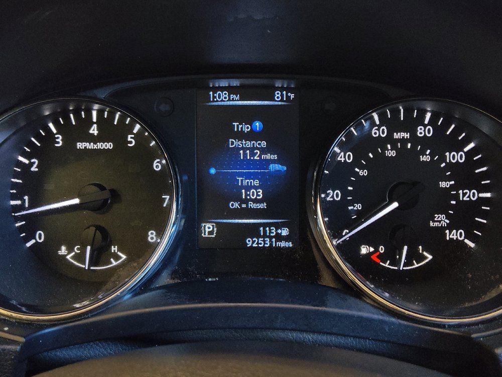 Used 2017 Nissan Rogue SV FWD image 23