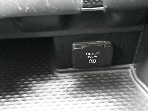 Used 2023 RAM 2500 Limited image 32