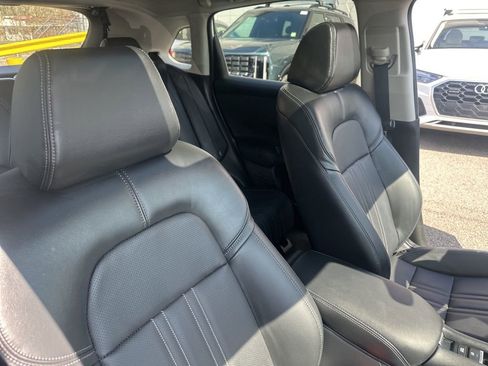 Used 2024 Honda HR-V EX-L image 36