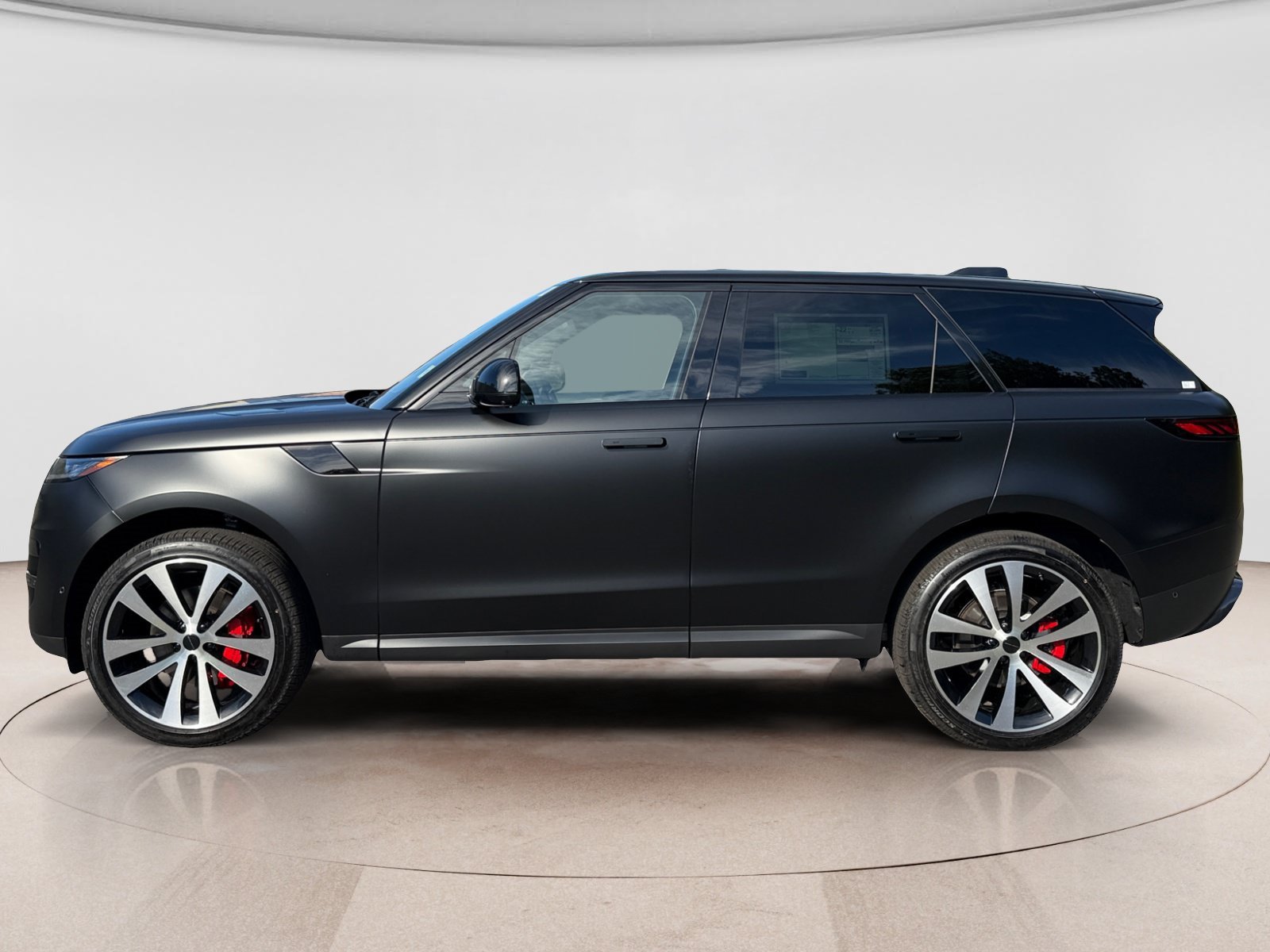 New 2027 Land Rover Range Rover Sport SE AWD/4WD image 2