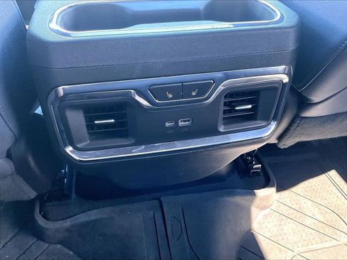 Used 2022 Chevrolet Silverado 1500 High Country w/ High Country Premium Package AWD/4WD image 28