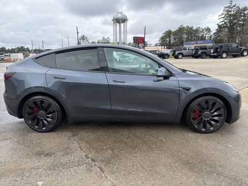 Used 2022 Tesla Model Y Performance image 5