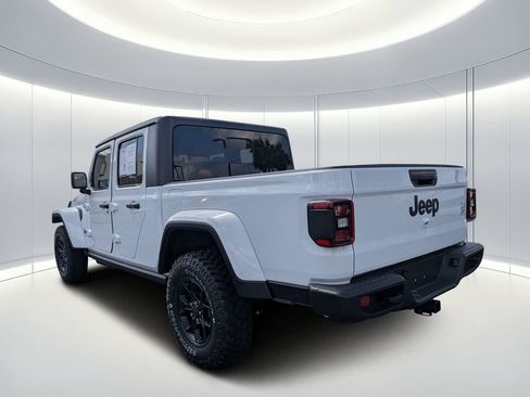 New 2026 Jeep Gladiator Sport AWD/4WD image 6