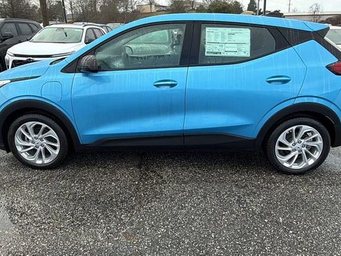 New 2027 Chevrolet Bolt LT w/ Comfort Package image 8