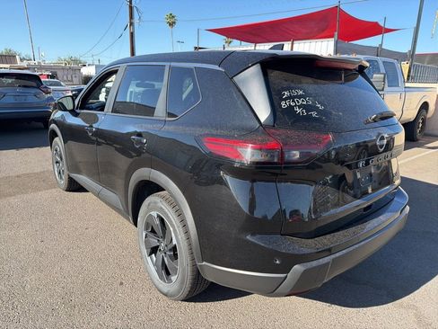 Used 2024 Nissan Rogue SV image 5