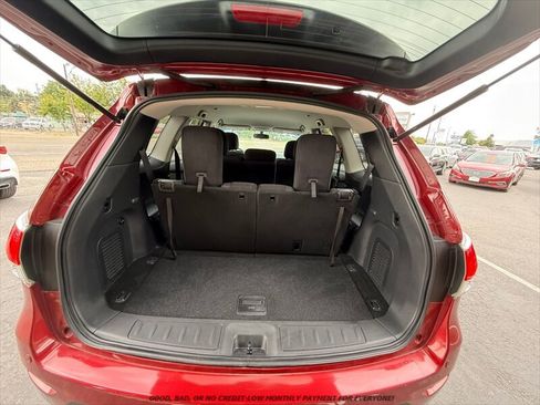 Used 2016 Nissan Pathfinder SV AWD/4WD image 17