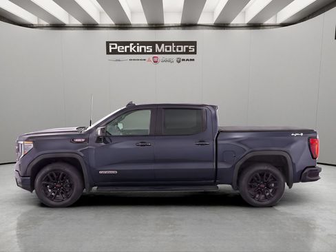 Used 2025 GMC Sierra 1500 Elevation w/ Preferred Package AWD/4WD image 2