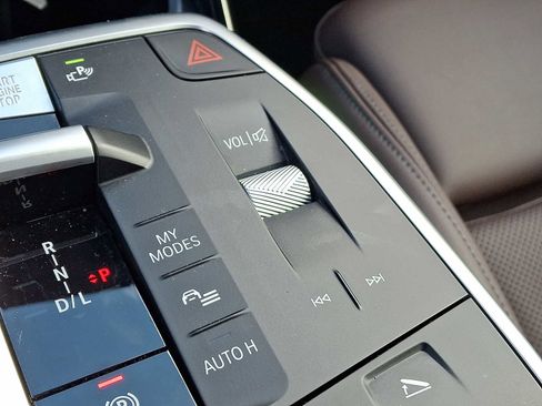 Used 2025 BMW X1 xDrive28i w/ Technology Package image 22