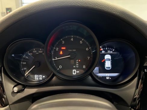 Used 2025 Porsche Macan Turbo image 28