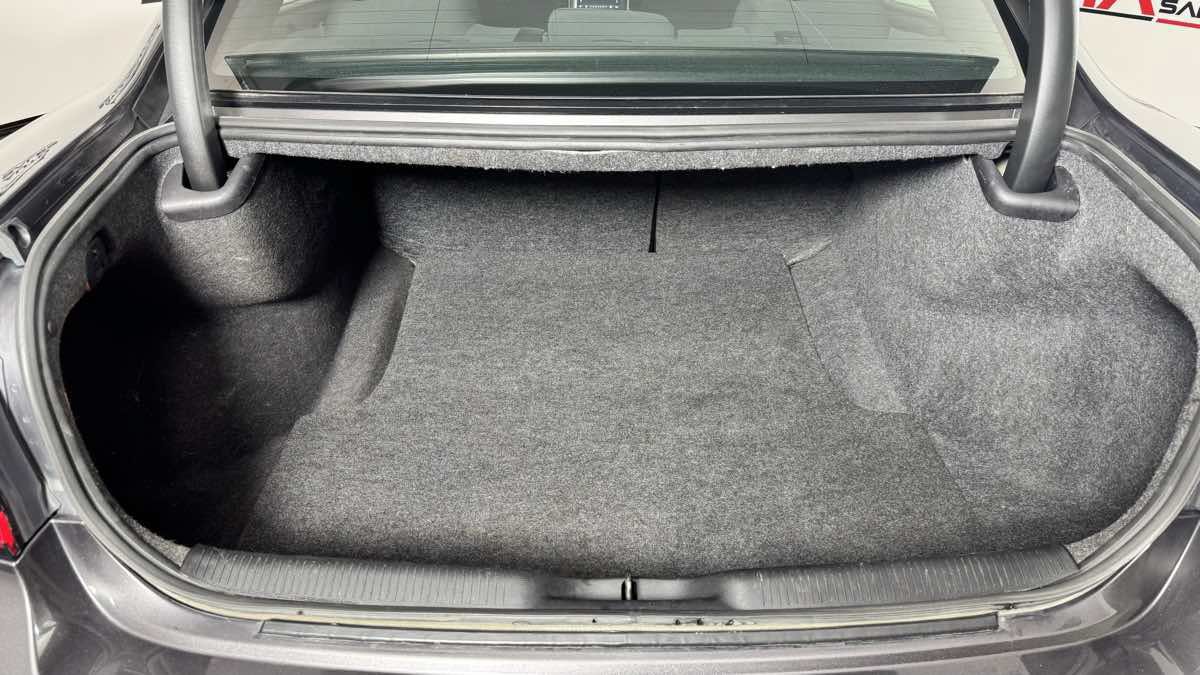 Used 2023 Dodge Charger SXT RWD image 28