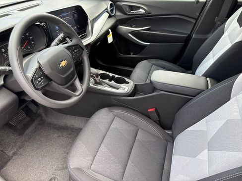 New 2026 Chevrolet Trax LS w/ LS Convenience Package FWD image 10