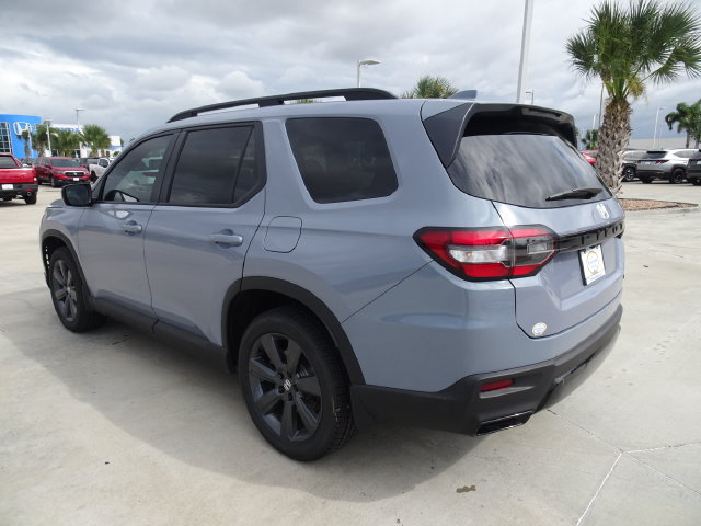 New 2026 Honda Pilot Sport image 6