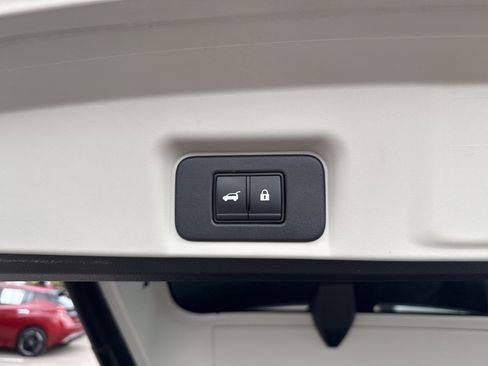 Certified 2023 Nissan Ariya AWD image 17