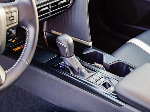 Used 2025 Toyota Camry SE image 23