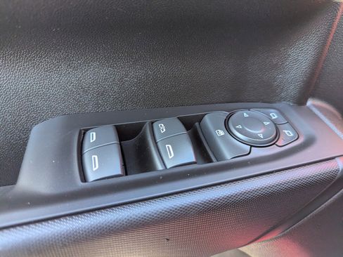 Certified 2025 Chevrolet Silverado 1500 Custom image 27