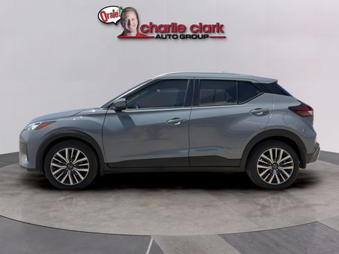 Certified 2024 Nissan Kicks SV FWD image 2