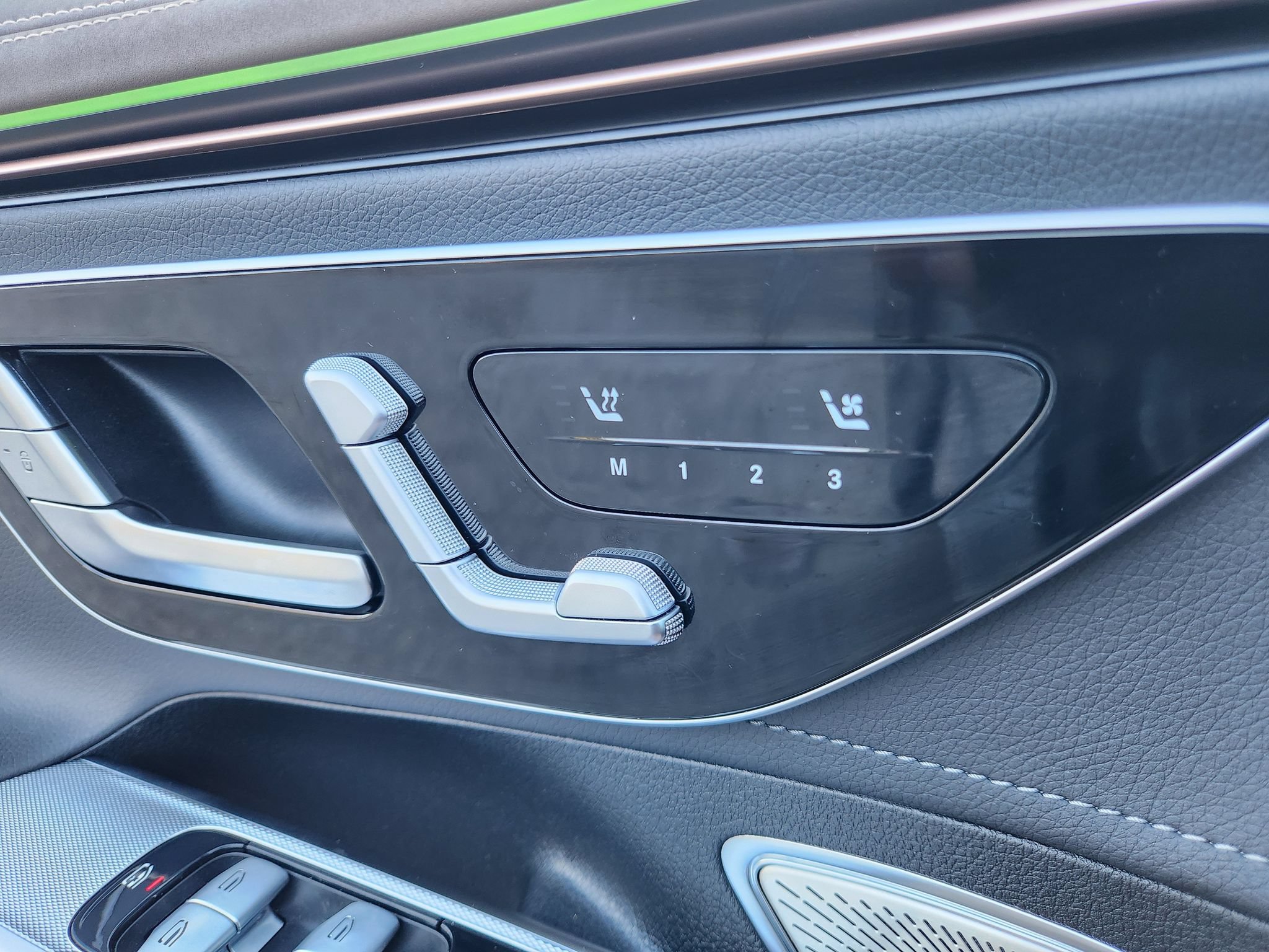 Certified 2023 Mercedes-Benz EQE 500 4MATIC Sedan image 19