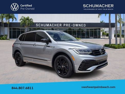 Certified 2023 Volkswagen Tiguan SE R-Line image 1