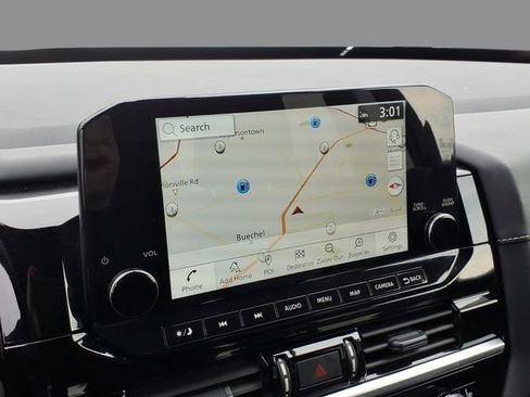 Used 2024 Nissan Pathfinder SL image 25