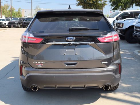 Used 2020 Ford Edge SE AWD/4WD image 4