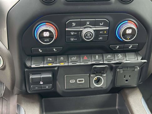 Used 2020 Chevrolet Silverado 1500 RST image 23