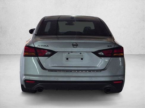 Used 2022 Nissan Altima 2.5 SR FWD image 6