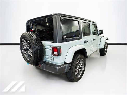 Used 2024 Jeep Wrangler Unlimited w/ Convenience Group image 5