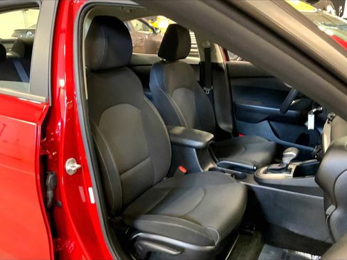 Used 2019 Kia Forte LXS image 7
