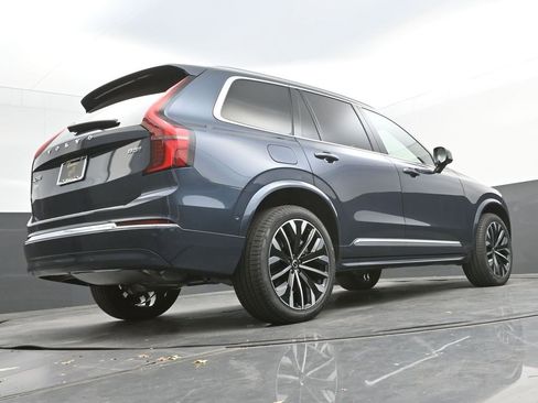 New 2026 Volvo XC90 B5 Plus image 29