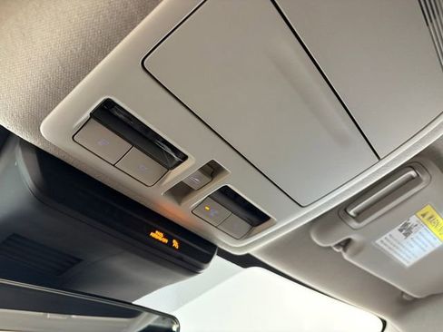 Used 2023 MAZDA CX-30 AWD 2.5 S w/ Premium Package image 22