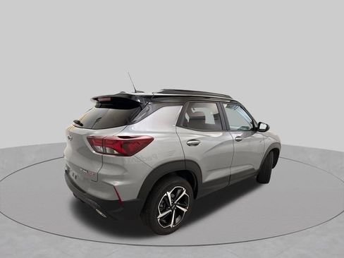 Used 2023 Chevrolet TrailBlazer RS FWD image 5
