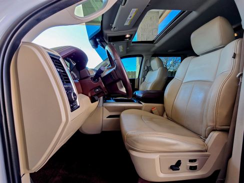 Used 2018 RAM 1500 Laramie w/ Convenience Group AWD/4WD image 27