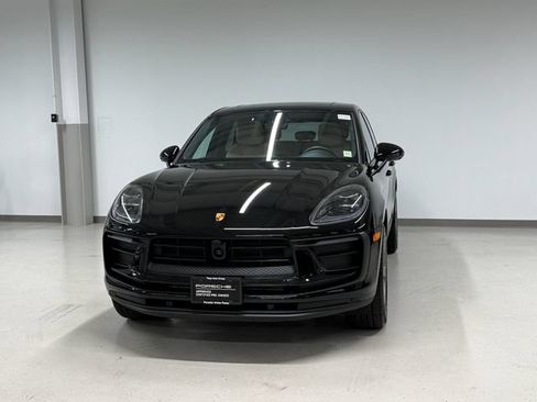 Certified 2026 Porsche Macan AWD/4WD image 1
