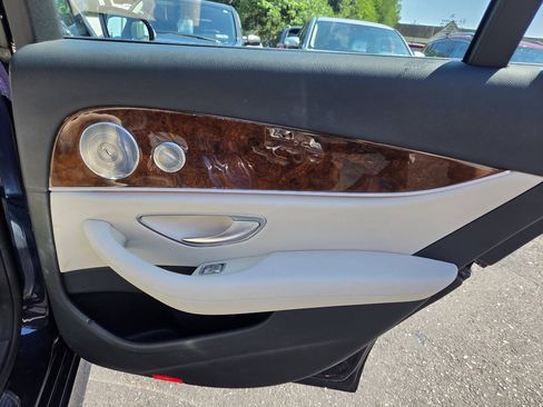 Used 2017 Mercedes-Benz E 300 4MATIC image 35